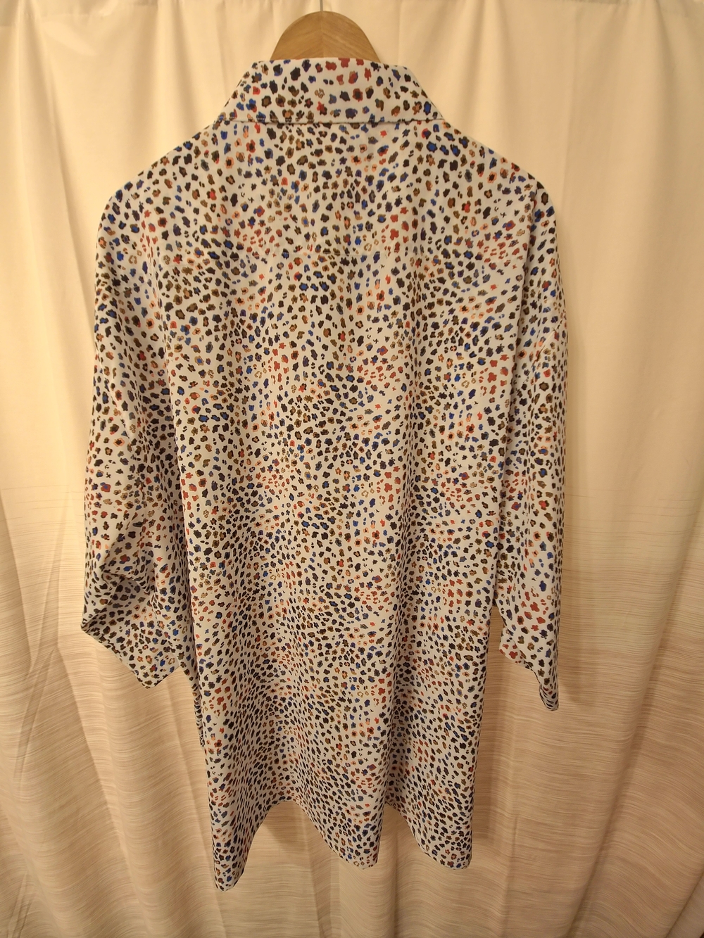 Bassiri Limited Collection Men's Tan W/Color Spot Print SS Microfiber Shirt - Picture 2 of 3